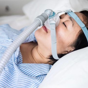 Sleep Apnea and Oral Health: How a Dentist Near You Can Help?